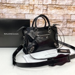 BALENCİAGA CLASSİC CİTY BAG %100 HAKİKİ DERİ SİYAH ÇANTA