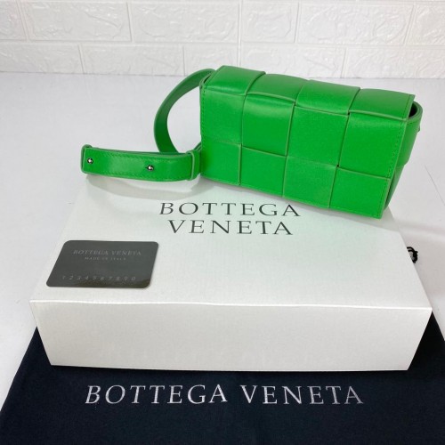 BOTTEGA VENETA CASETTE BELT BAG HAKİKİ DERİ ÇANTA YEŞİL