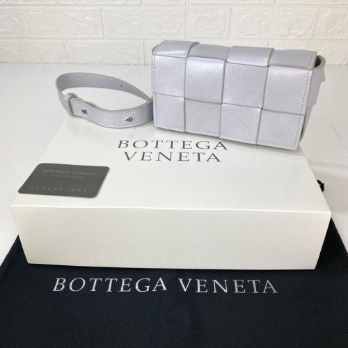 BOTTEGA VENETA CASETTE BELT BAG HAKİKİ DERİ ÇANTA GRİ