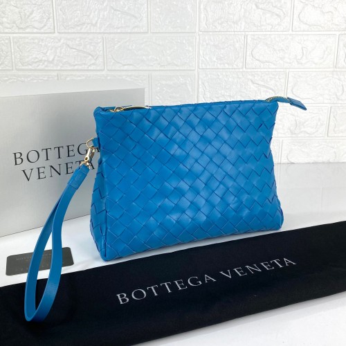 BOTTEGA VENETA ZİP TRİANGLE POUCH HAKİKİ DERİ CLUTCH MAVİ