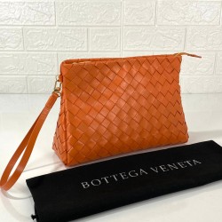 BOTTEGA VENETA ZİP TRİANGLE POUCH HAKİKİ DERİ CLUTCH TURUNCU