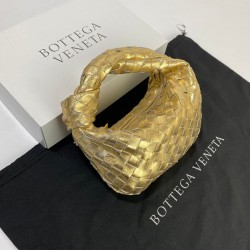 BOTTEGA VENETA THE MİNİ JODİE HAKİKİ DERİ ÇANTA ALTIN RENK