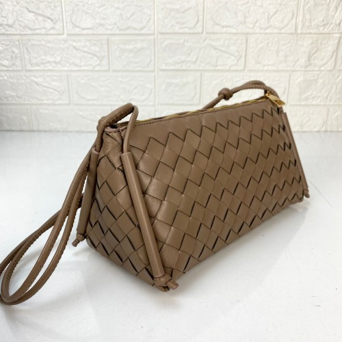 BOTTEGA VENETA POUCH ON STRAP %100 HAKİKİ DERİ BAYAN ÇANTA TABA
