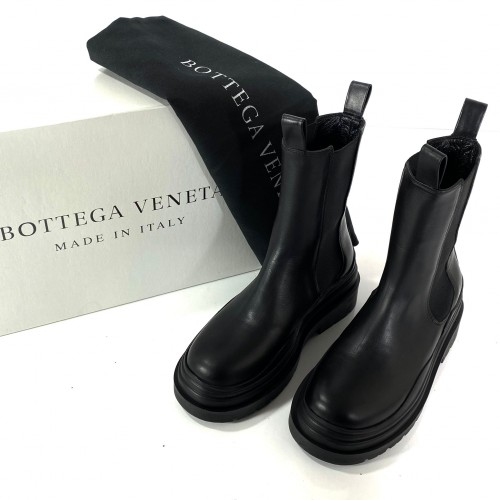 BOTTEGA VENETA TİRE CHELSEA MİD-BOOTİES SİYAH