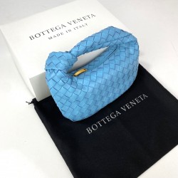 BOTTEGA VENETA THE MİNİ JODİE HAKİKİ DERİ ÇANTA BEBE MAVİSİ
