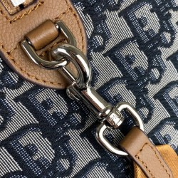 CHRİSTİAN DİOR OBLİQUE DUFFEL BAG