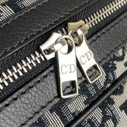 CHRİSTİAN DİOR OBLİQUE DUFFEL BAG