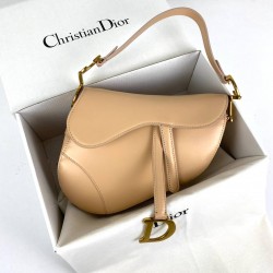 CHRİSTİAN DİOR SADDLE CALFSKİN BAG KUM BEJİ
