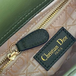 CHRİSTİAN DİOR MİNİ LADY DİOR BAG YEŞİL
