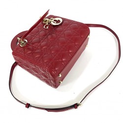 CHRİSTİAN DİOR MEDİUM LADY DİOR BAG HAKİKİ DERİ ÇANTA KIRMIZI