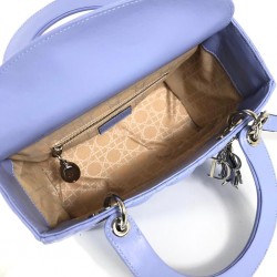 CHRİSTİAN DİOR MEDİUM LADY DİOR BAG HAKİKİ DERİ ÇANTA BEBE MAVİSİ