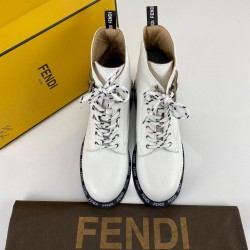 FENDİ FFREEDOM BIKER-STYLE-ANKLE BOOTS BEYAZ