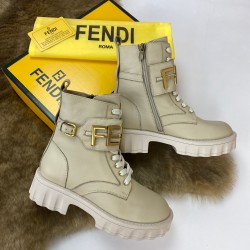 FENDİ FENDİGRAPHY BİKER BOOTS %100 HAKİKİ DERİ BAYAN BOT BEJ
