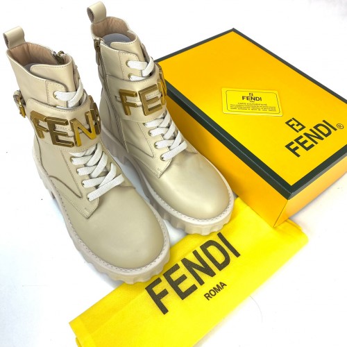 FENDİ FENDİGRAPHY BİKER BOOTS %100 HAKİKİ DERİ BAYAN BOT BEJ