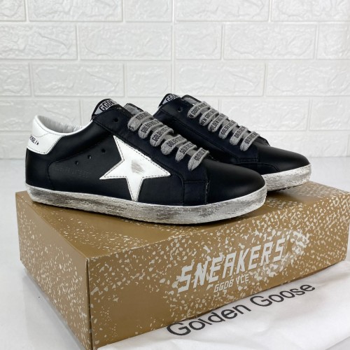 GOLDEN GOOSE SUPER-STAR BLACK WHİTE/WHİTE STAR