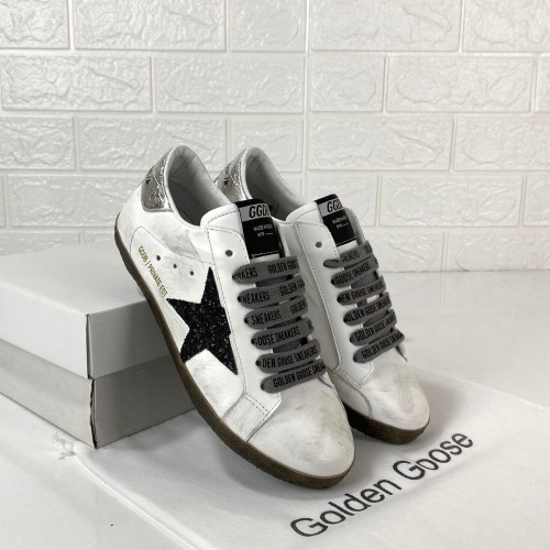 GOLDEN GOOSE SUPER-STAR BEYAZ-SİYAH