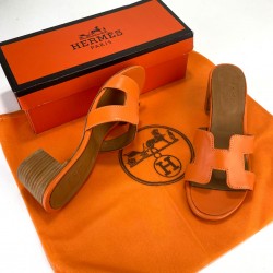 HERMES OASİS SANDALS HAKİKİ DERİ TOPUKLU TERLİK TURUNCU