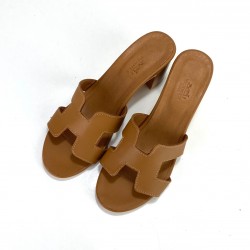 HERMES OASİS SANDALS HAKİKİ DERİ TOPUKLU TERLİK TABA