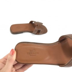 HERMES ORAN SANDALS HAKİKİ DERİ BAYAN TERLİK TABA
