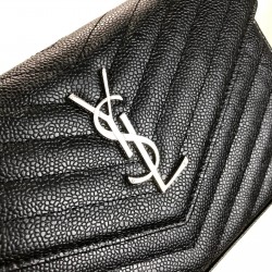 YVES SAİNT LAURENT QUİLTED SHOULDER BAG CAVİAR SİYAH GÜMÜŞ AKSESUAR