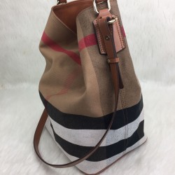 BURBERRY HOBO TABA